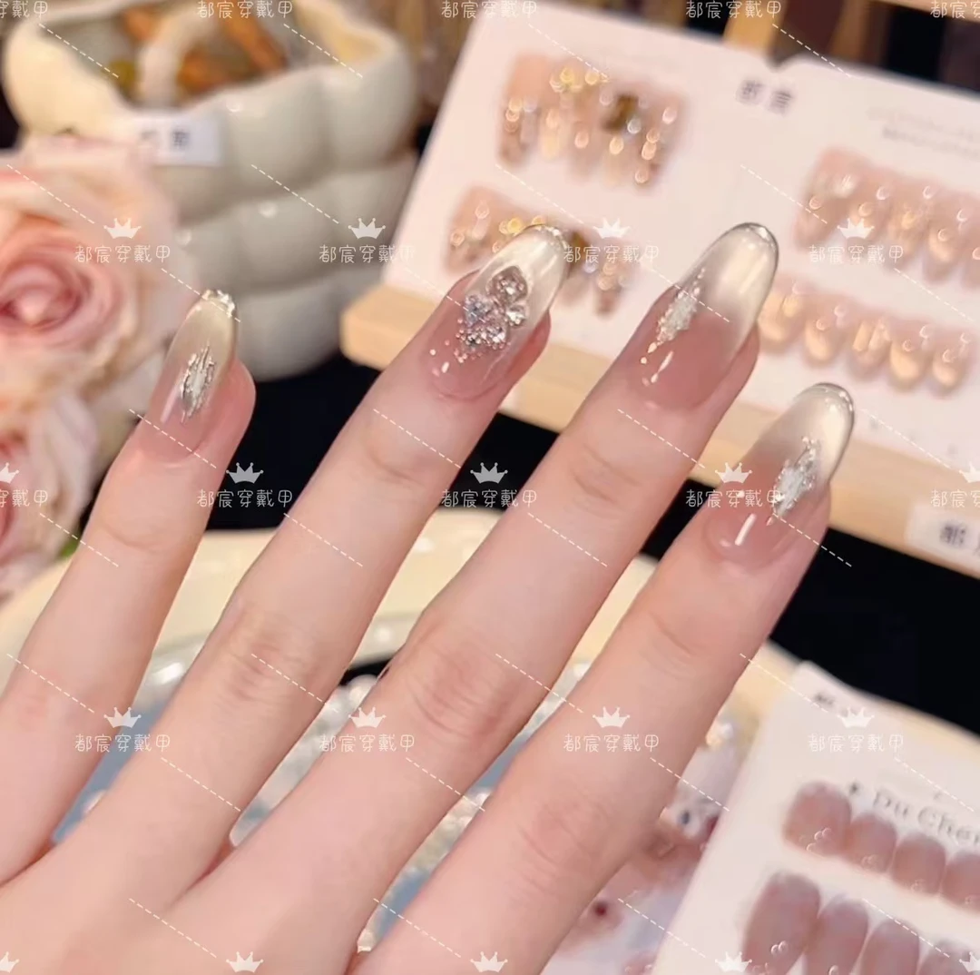 【故·都】手工穿戴甲秋冬腮红光疗美甲轻奢显白可拆卸穿戴甲