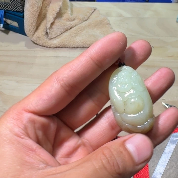 未镶嵌和田玉（糖玉）挂件