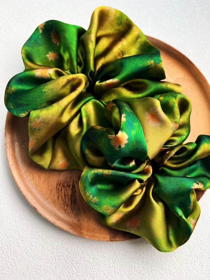 绿光森林小雏菊-百搭质感秋冬复古国风真丝大肠发圈时尚发绳头绳