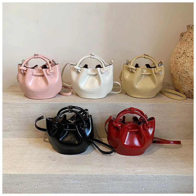 带挂件！纯色水桶包