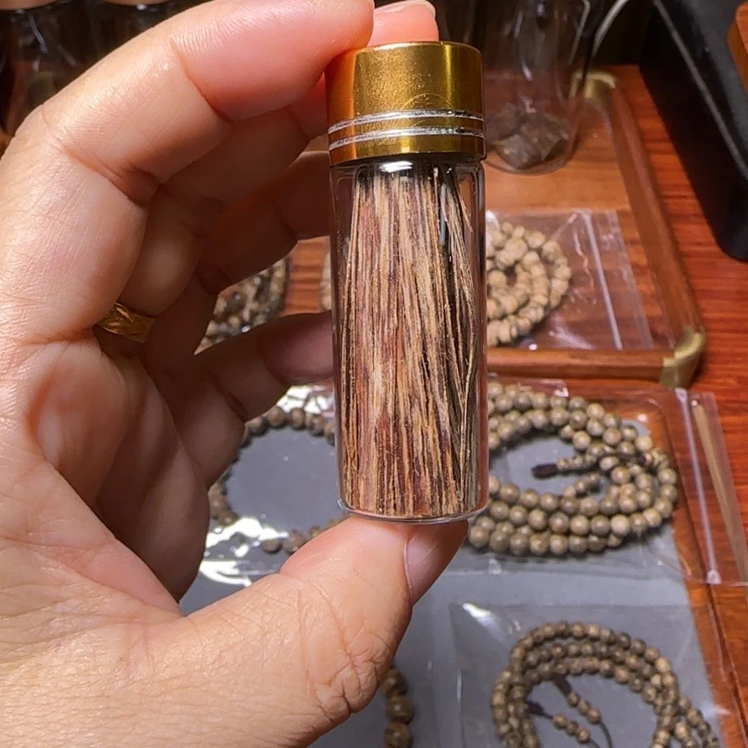 沉香碎屑沉香芽庄烟针99沉3克一管