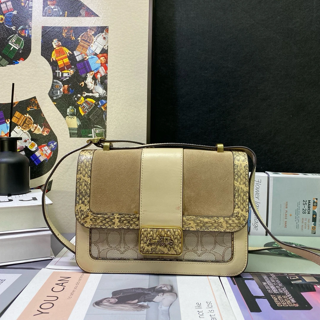 95新 COACH/蔻驰 23716斜挎包23*16