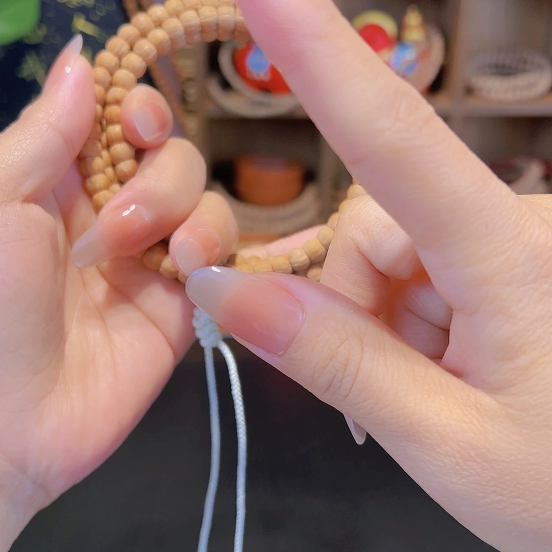 大***V吊坠柏香籽/百香籽