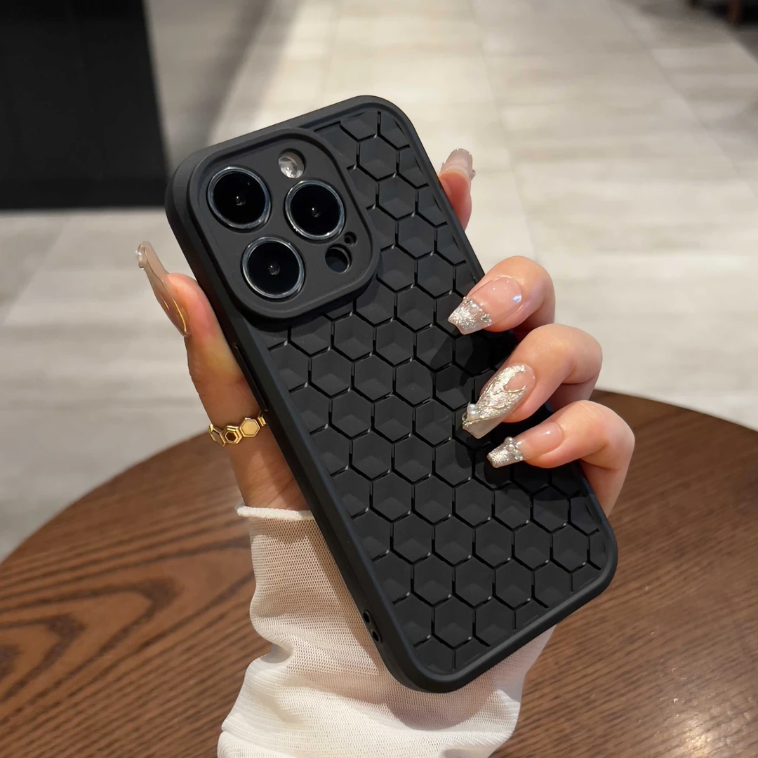 适用于iPhone16ProMax手机壳防摔蜂窝散热超薄时尚简约男女保护套