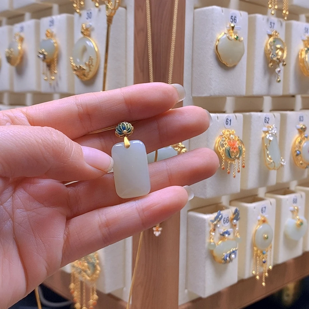 和田玉银S925镶嵌颈饰