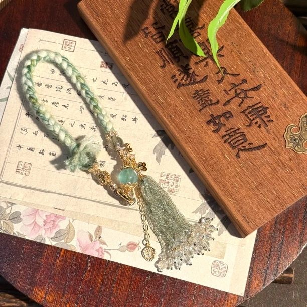 深绿色 羊毛手机链 纯手工制作日常百搭款饰品手机链