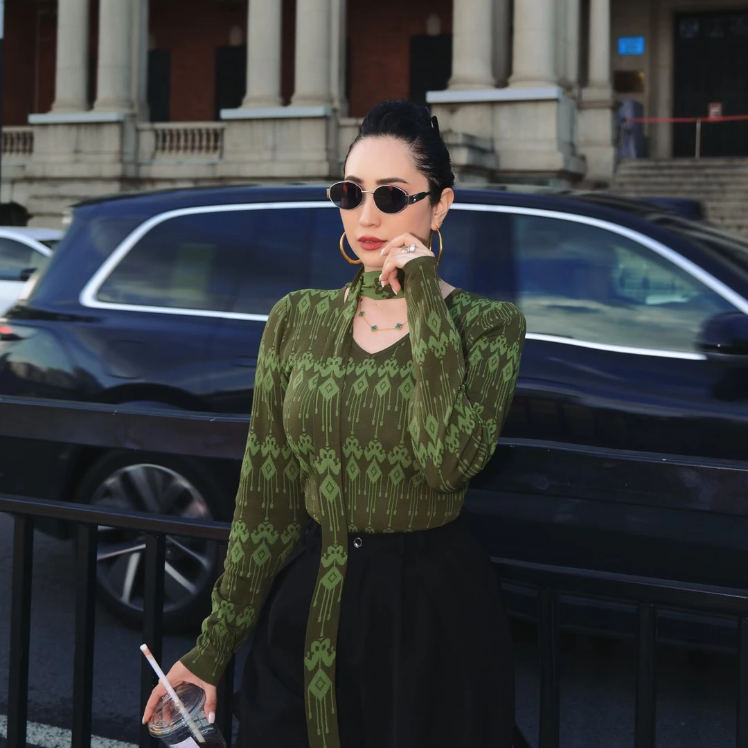 新款时尚大气民族风T恤