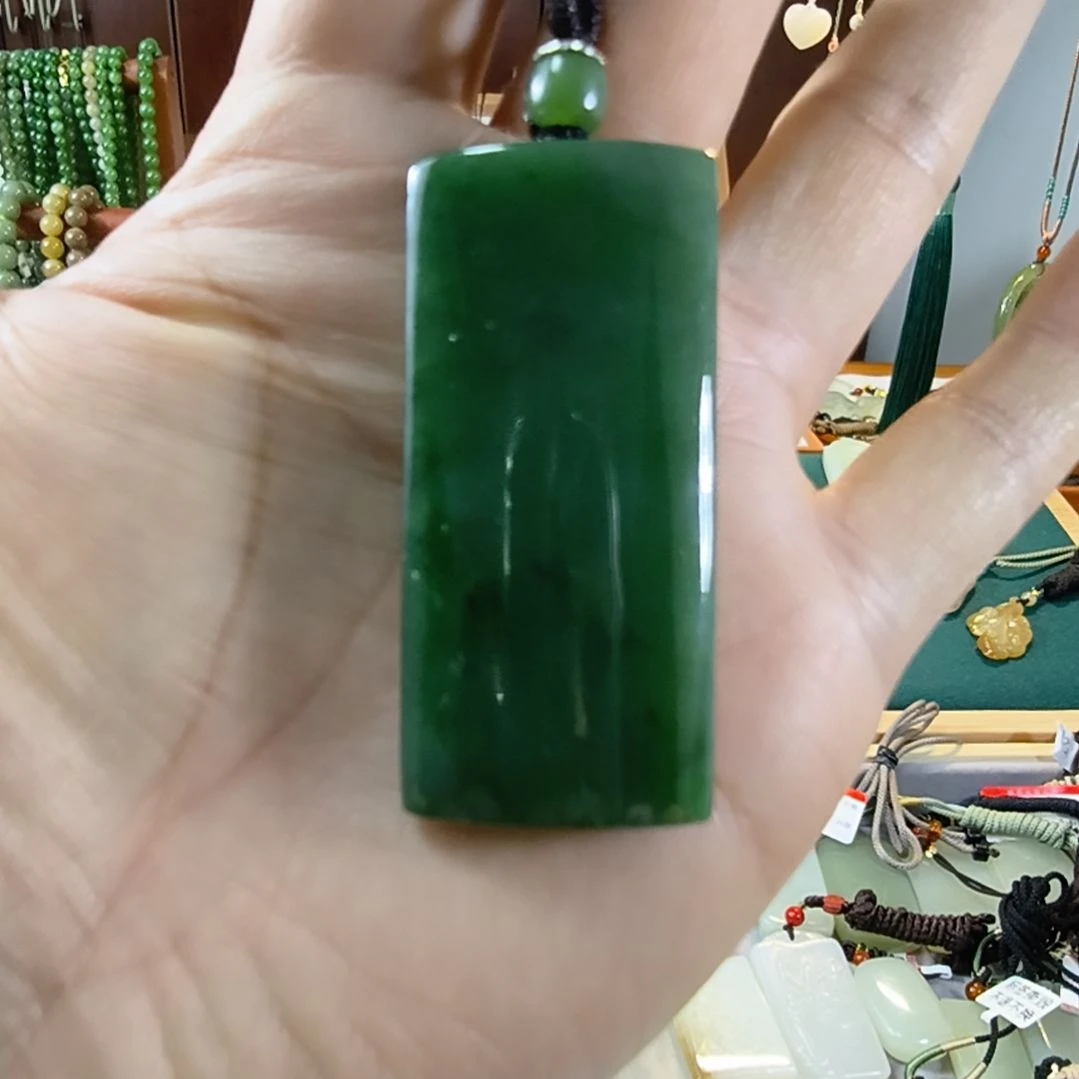 和田玉9K金镶嵌颈饰