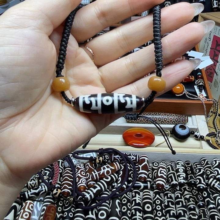 玛瑙/玉髓合金颈饰