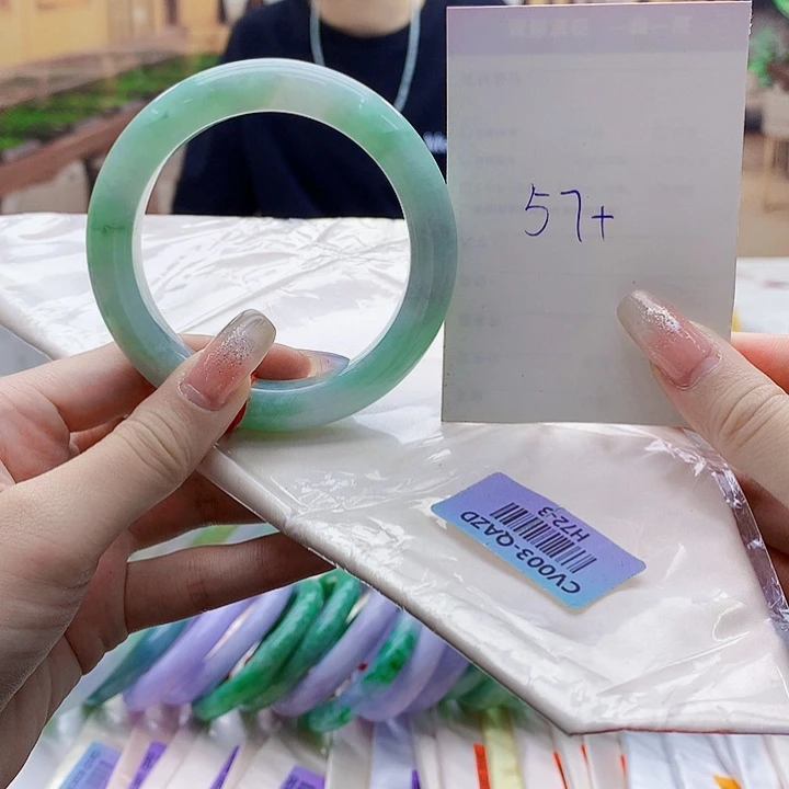 翡翠手镯未镶嵌The only