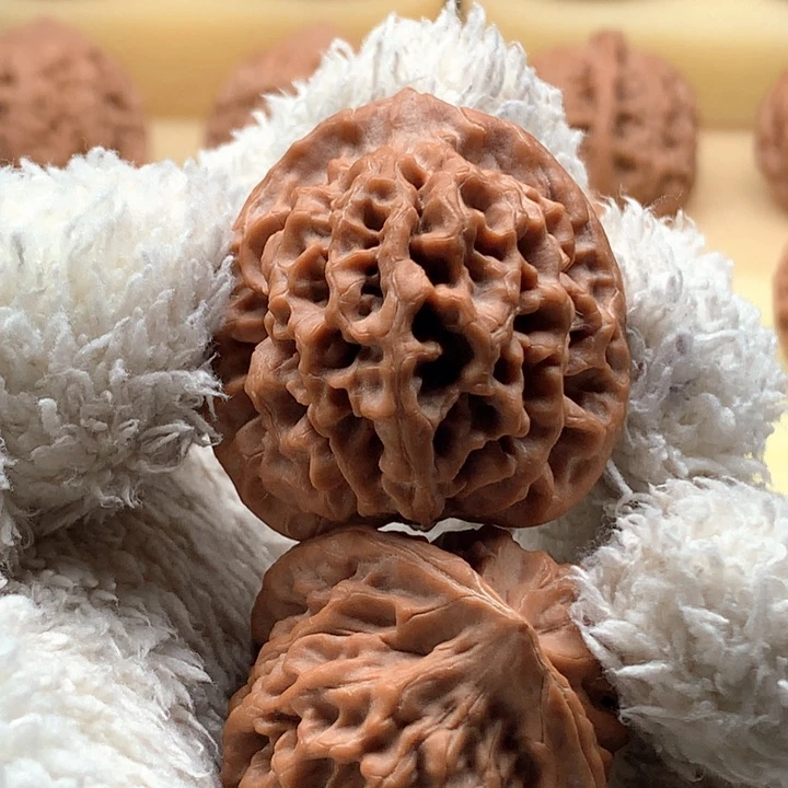 文玩核桃把件心**海秦闷