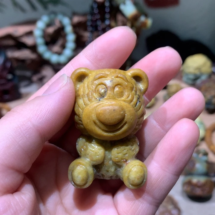 未镶嵌岫岩河磨玉（透闪石质玉）把件