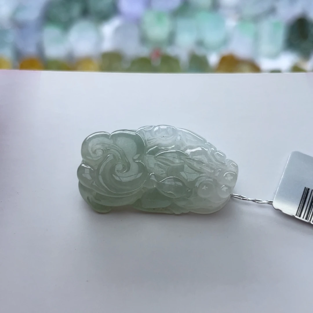 翡翠颈饰未镶嵌貔貅