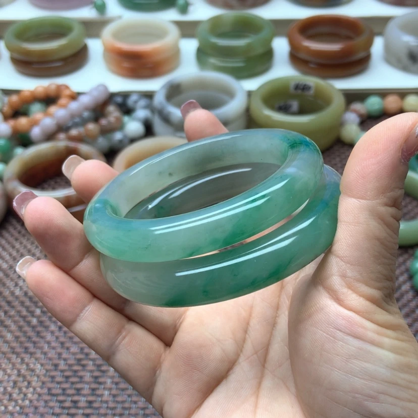 【闪购商品】石英质玉手镯未镶嵌虞****坡