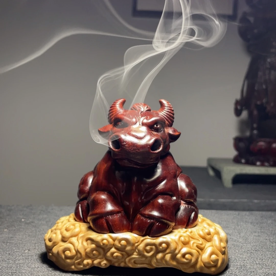 人***道木血檀工艺品牛香炉
