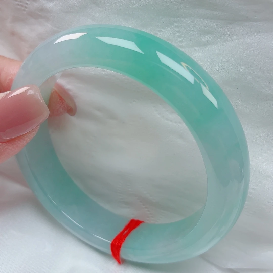 翡翠未镶嵌手镯57