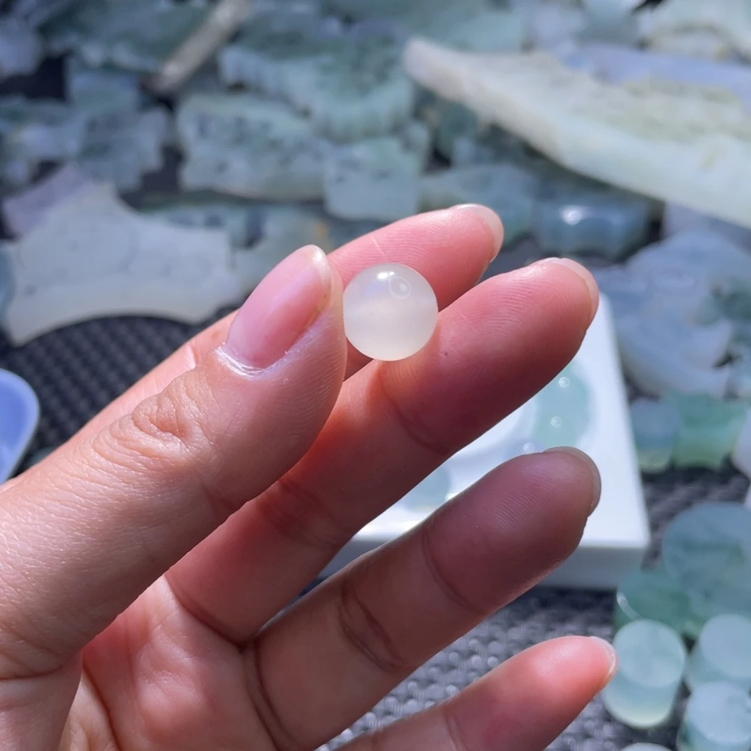 翡翠颈饰未镶嵌你****瓜珠子