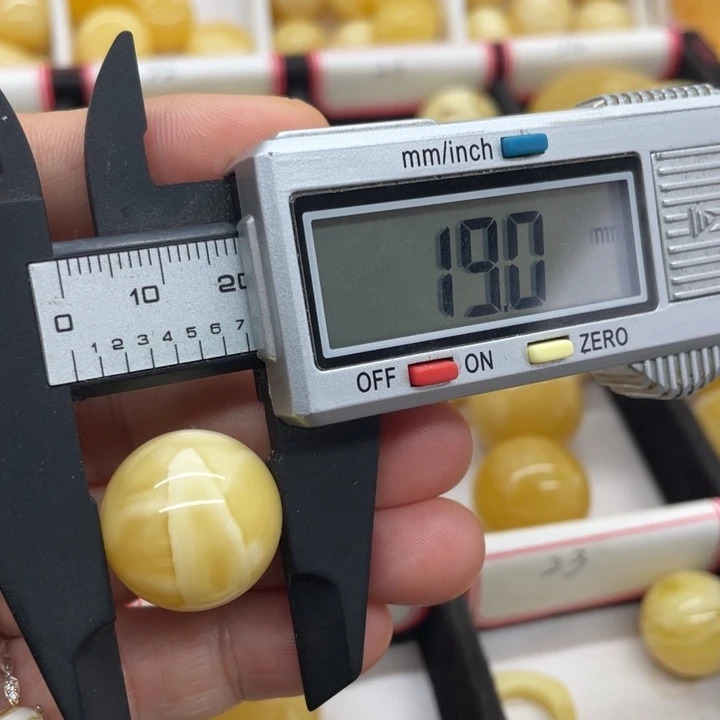 未镶嵌琥珀裸石蜜蜡