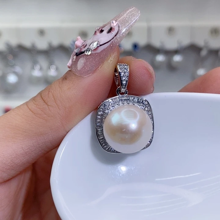 银S800镀金镶嵌颈饰淡水珍珠