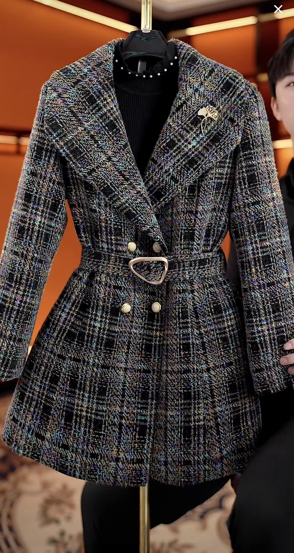 杭州高端羊毛加厚毛呢保暖羽绒服冬季新款时尚设计师秋冬88