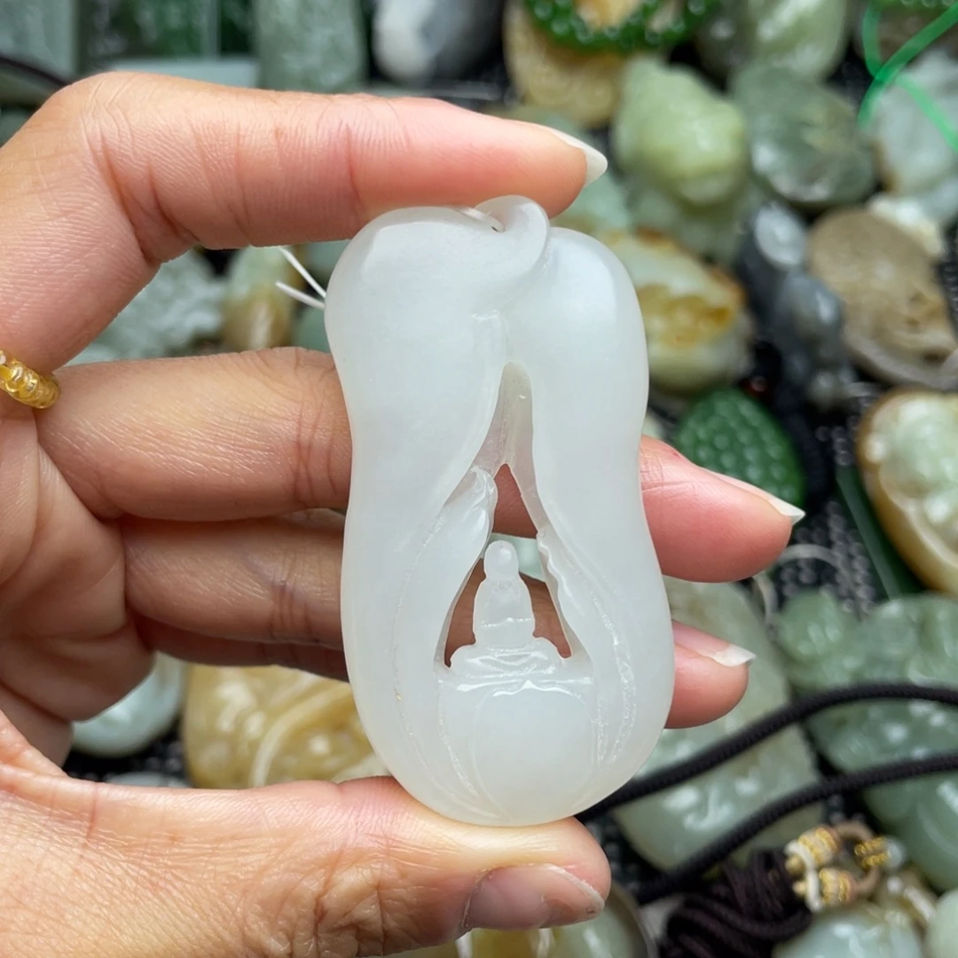 和田玉未镶嵌颈饰