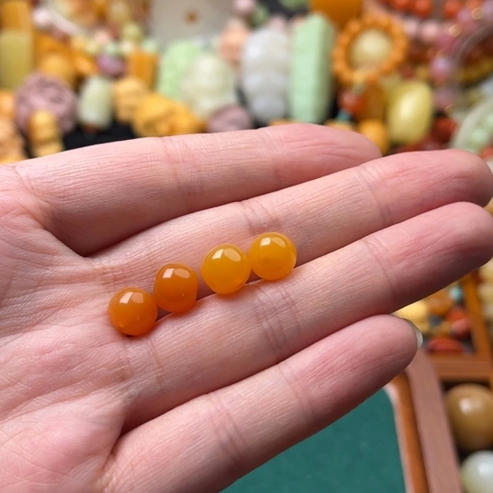 石英质玉（缅黄）未镶嵌珠宝半成品卡8老型