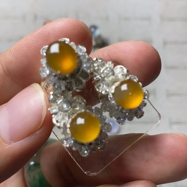 定制翡翠未镶嵌高冰黄7.8mm