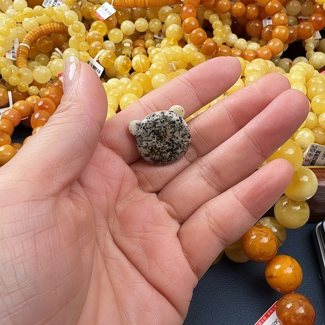 琥珀未镶嵌珠宝奇石