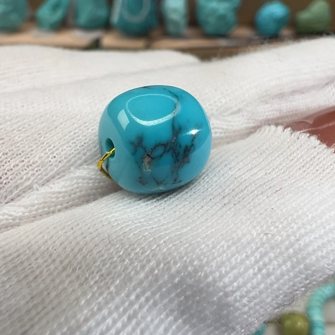 绿松石配饰未镶嵌