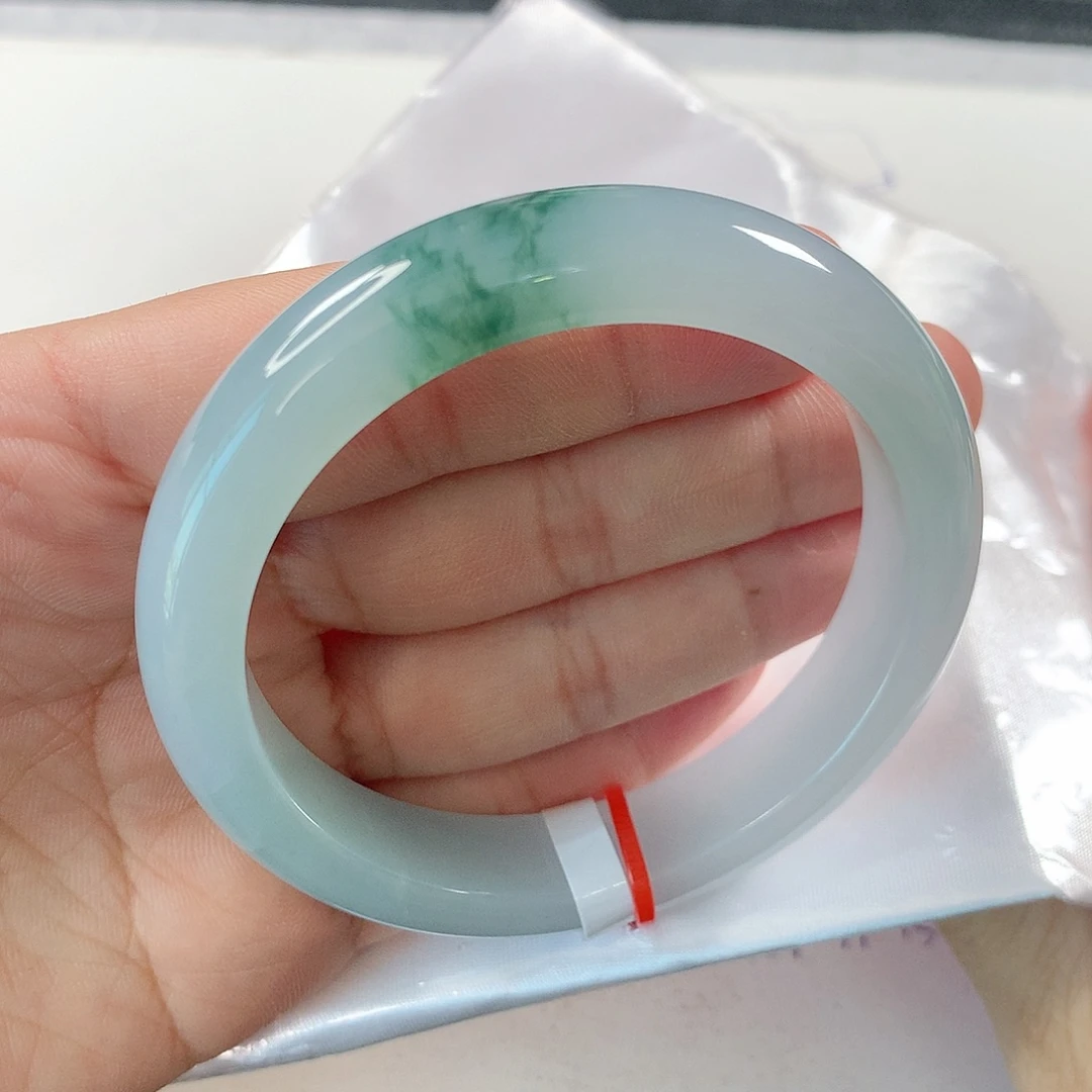 翡翠手镯未镶嵌①①②