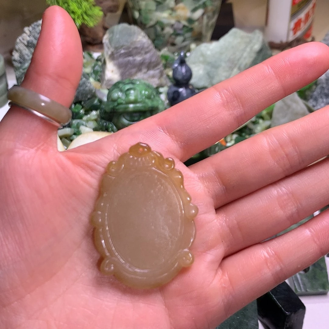 和田玉（糖玉）未镶嵌颈饰