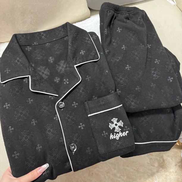 琦欣家克罗黑提花磨毛德绒时尚家居服套装男长袖款