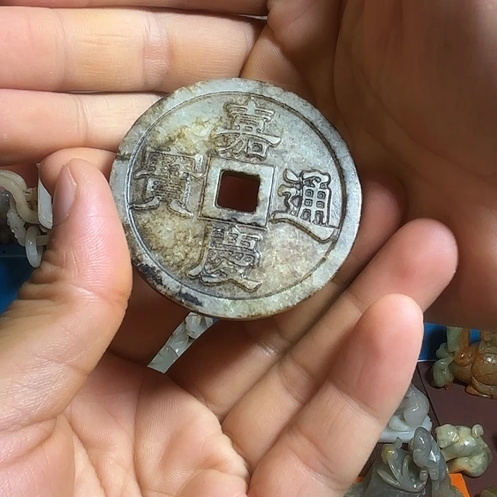 董***会未镶嵌和田玉挂件
