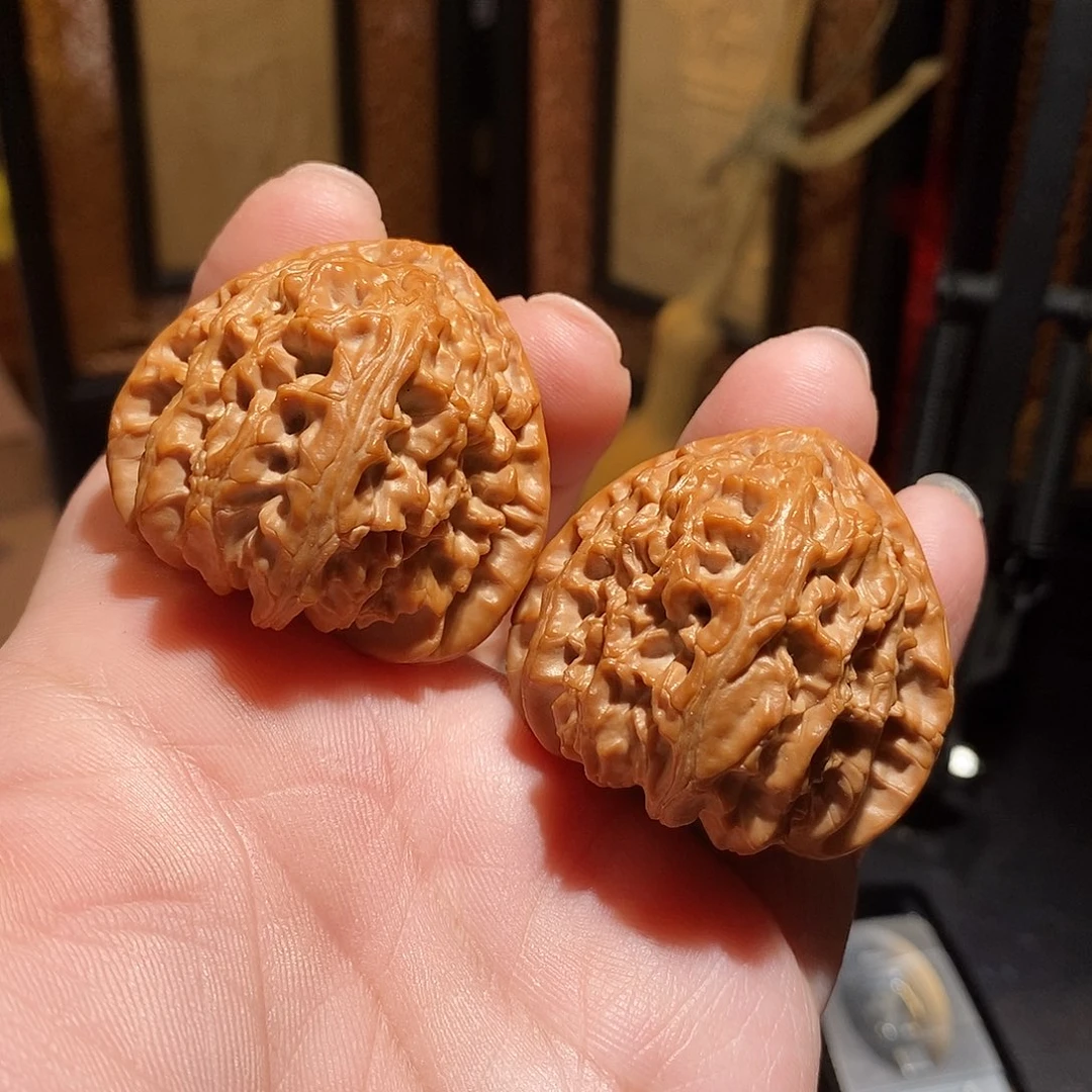 文玩核桃把件江*42三角白