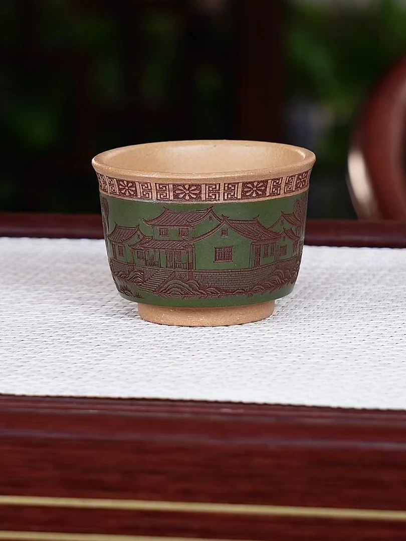 宜兴原矿紫砂  手工主人杯 绿泥  精雕细刻   江南  烟雨江南