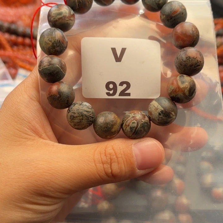 南红玛瑙未镶嵌多样性发货默认微瑕称重15mm