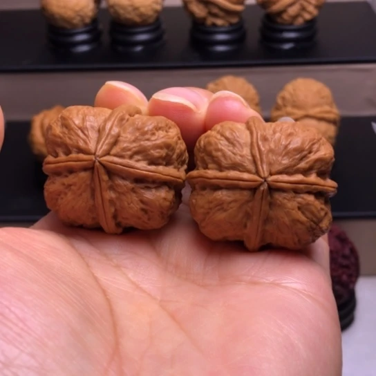 文玩核桃把件四楞18