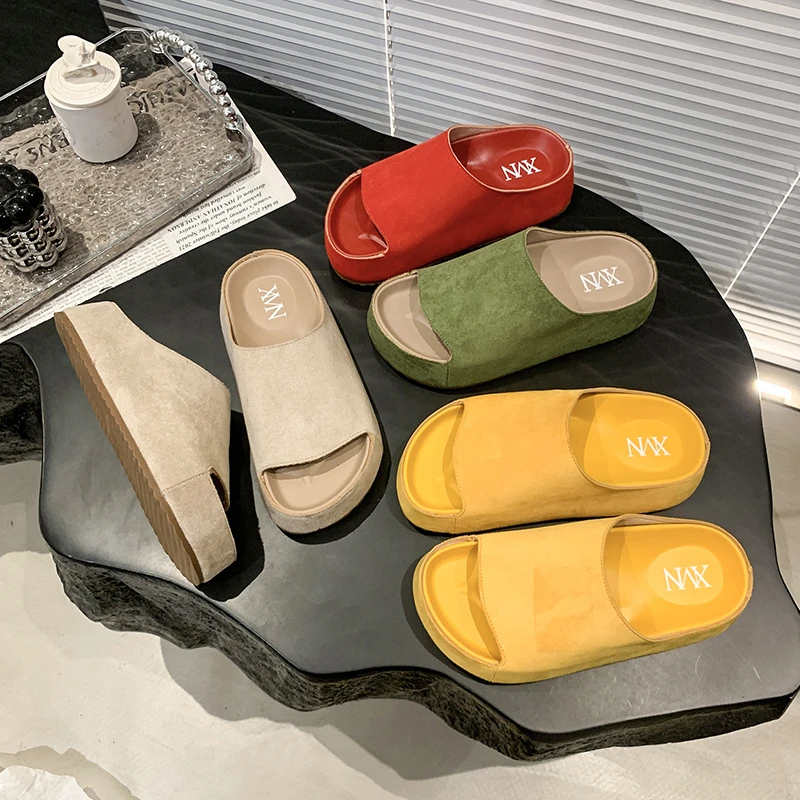 2025多巴胺时尚厚底鱼嘴拖舒适软底百搭夏日必备轻便吸睛拖鞋女