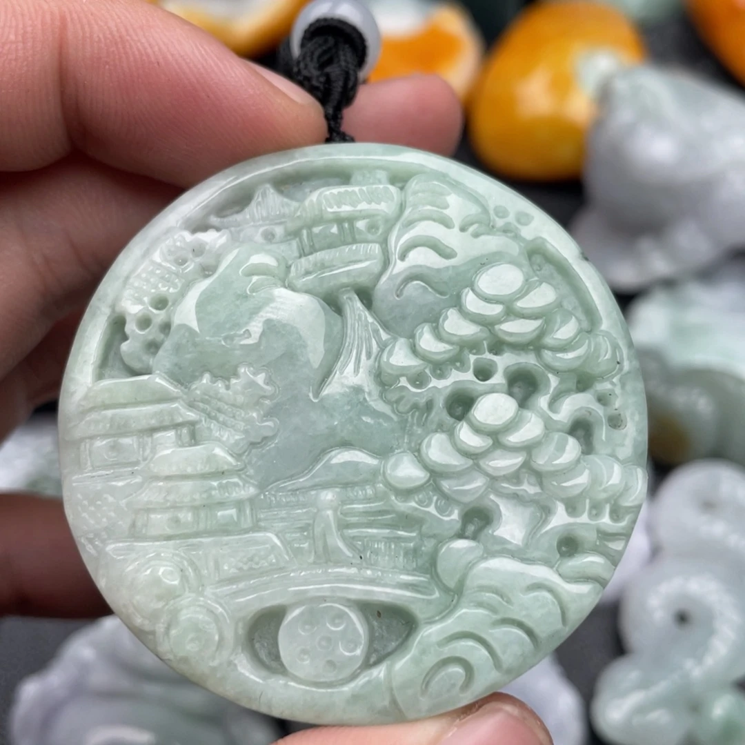 吊坠(不含链)未镶嵌翡翠