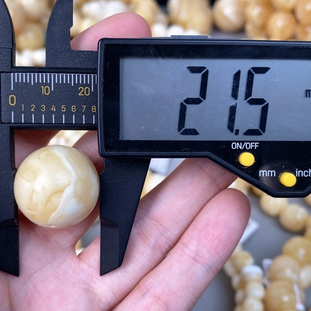 蜜蜡未镶嵌珠宝奇石5.6g