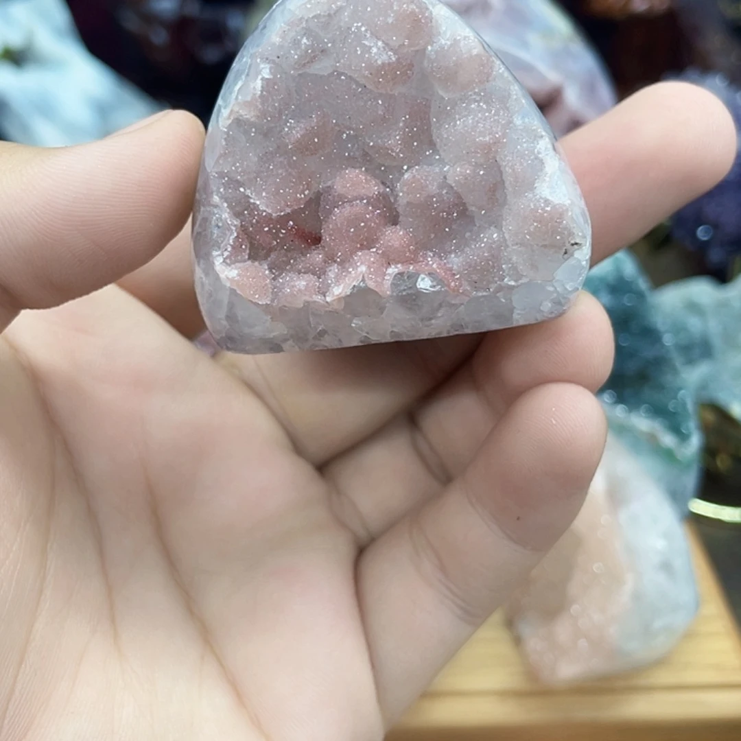 是***吖未镶嵌大型摆件（非配饰）紫晶