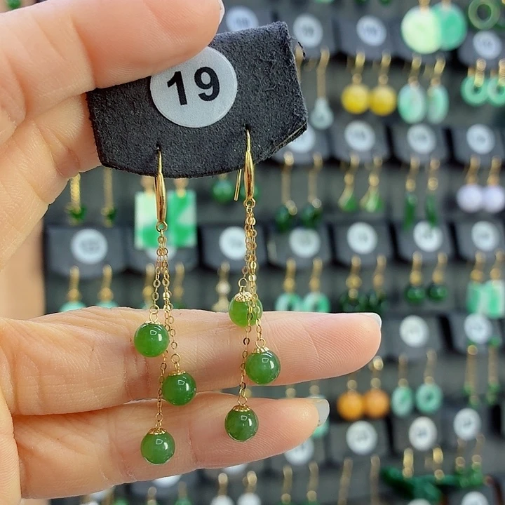 18K金镶嵌和田玉耳饰