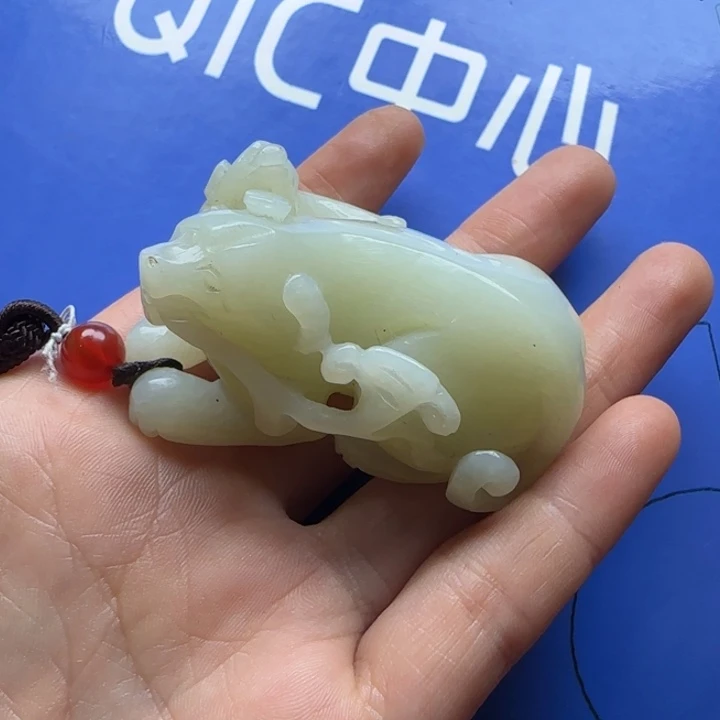 愚***翁和田玉未镶嵌把件