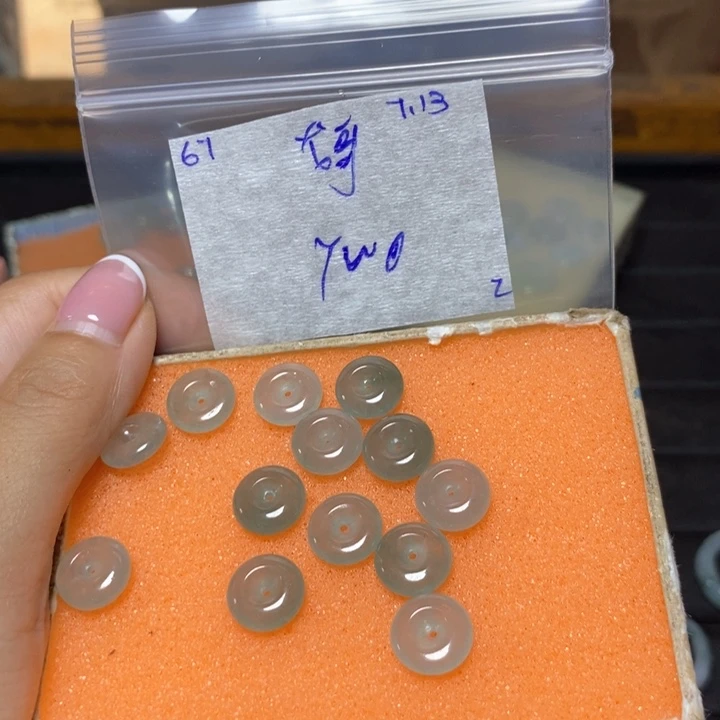 龙***哥定制翡翠未镶嵌不退