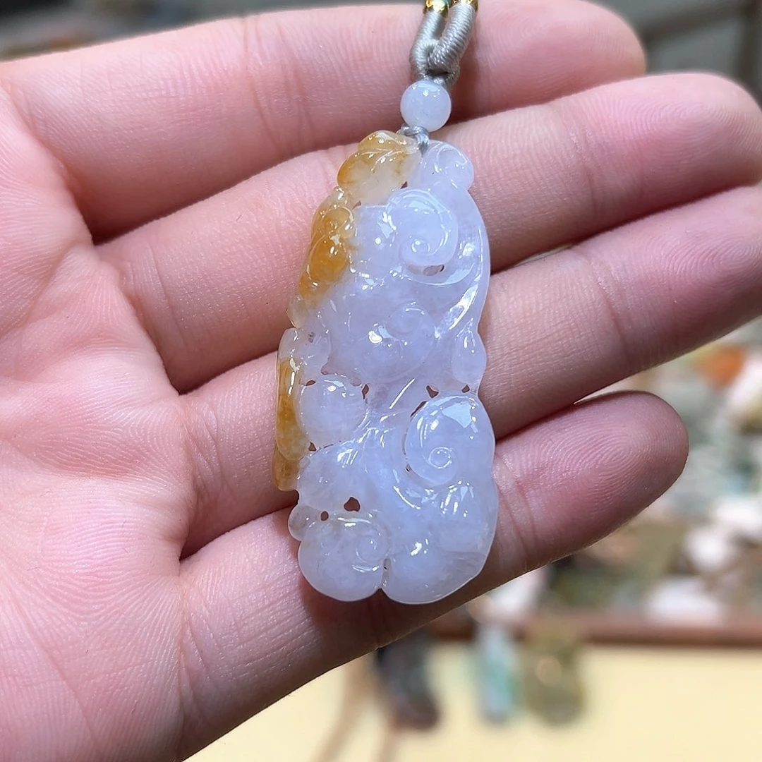 翡翠未镶嵌颈饰挂件