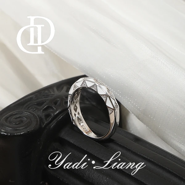 925银戒指 梁雅帝新品【液态白】珐琅滴釉菱格纹百搭时尚纯银戒指