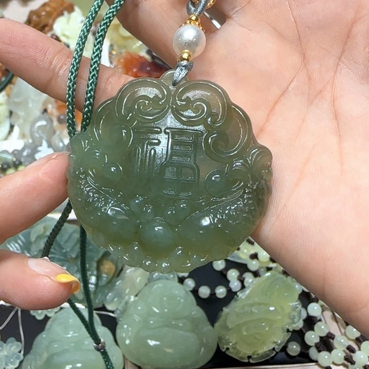 蛇纹石玉未镶嵌吊坠