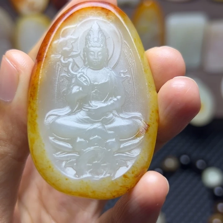 颈饰未镶嵌和田玉