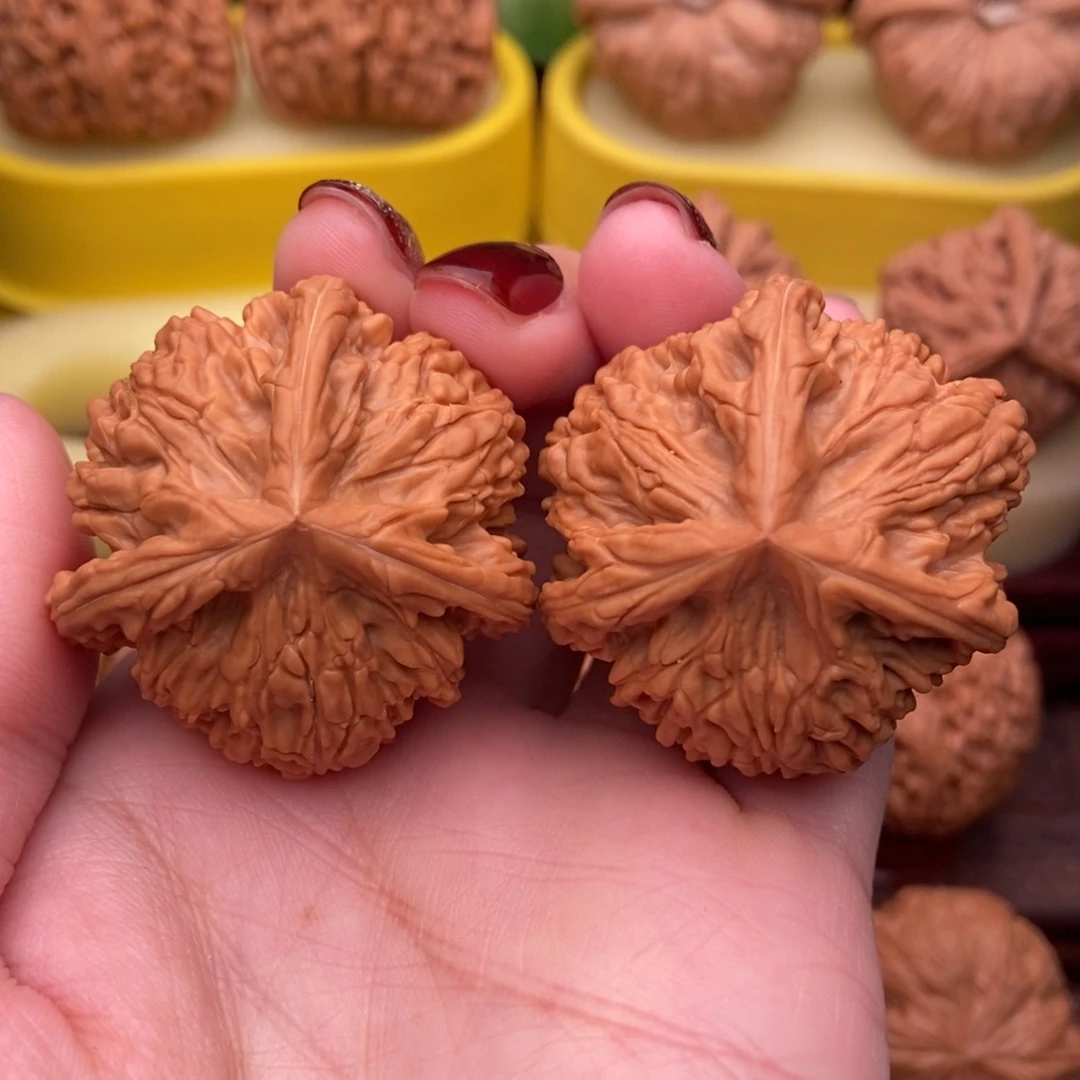 文玩核桃把件御龙粗筋大三棱40