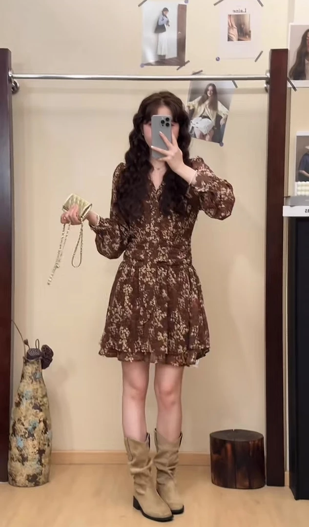2025秋季新款茶歇法式气质老钱风碎花连衣裙子女